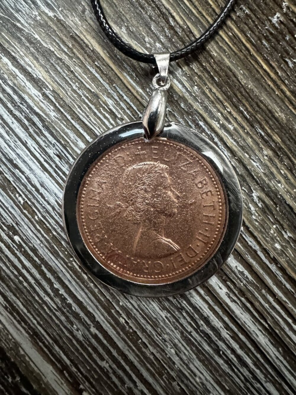1966 English 1 Penny Coin Pendant, Artisan Vintage Coin Resin Necklace - Picture 8 of 11